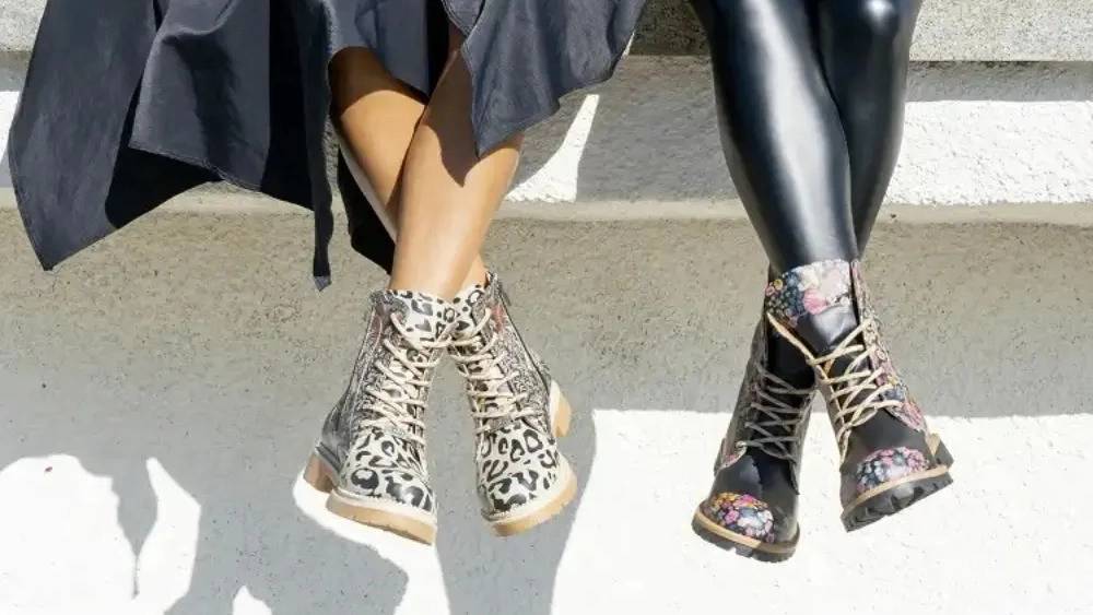 کفش‌های موکاسین (Moccasins)